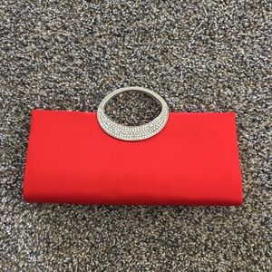 Red clutch
